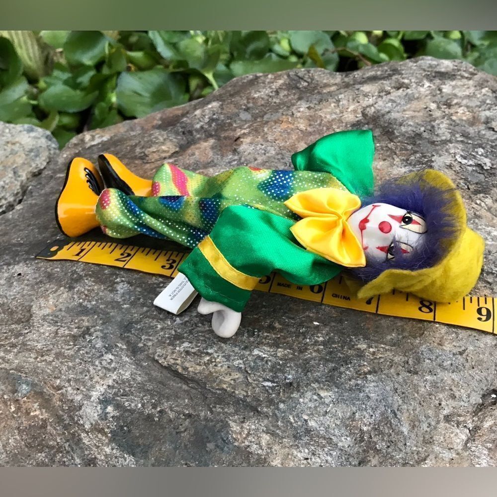 Ganz Porcelain Posable Clown - Picture 9 of 9